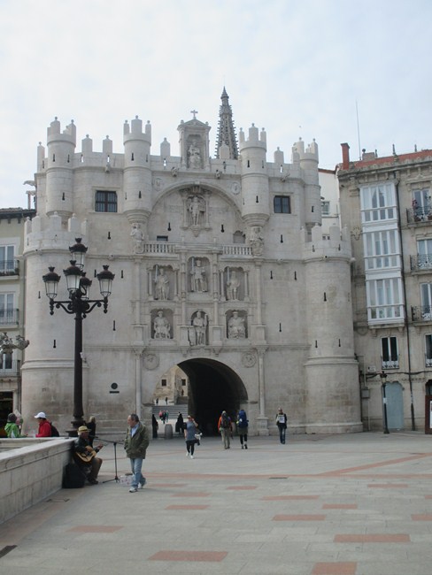 BURGOS 2.JPG
