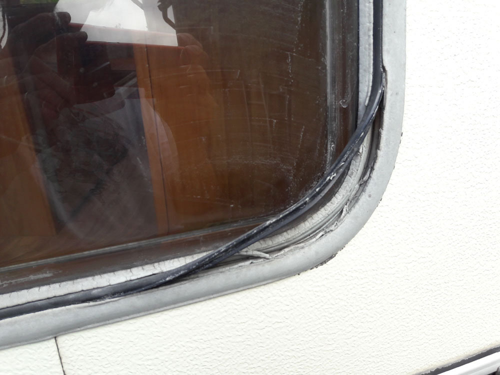 État du joint avant...