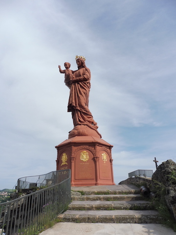 La statue Notre Dame de France