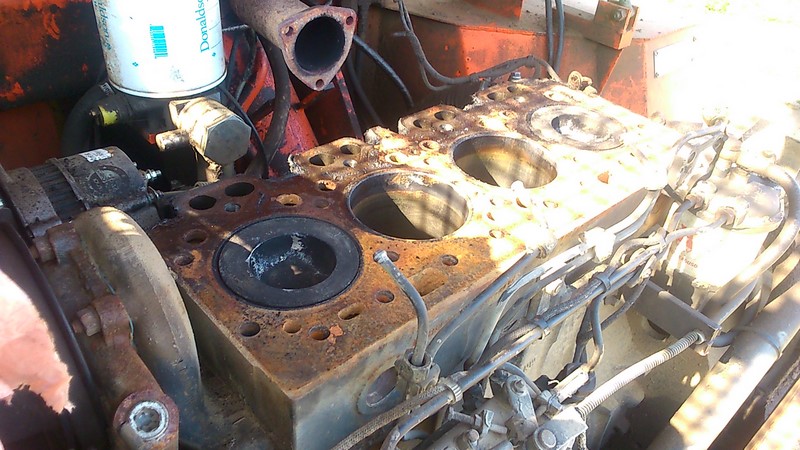 fuite d'eau importante, le bloc est cassé !<br />Dommage ! !