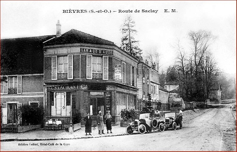 Petit Bièvres le parador2.jpg