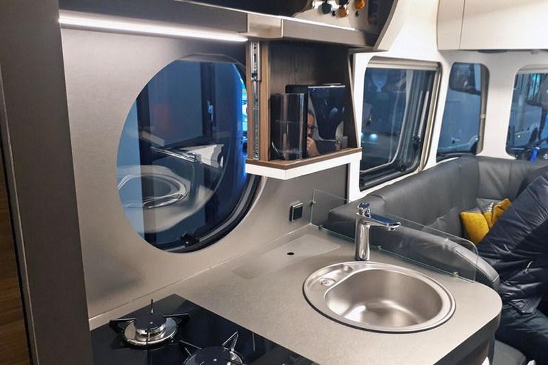 23 Eriba-Touring-820-2019--fotoshowBig-acdf48ca-1228998.jpg