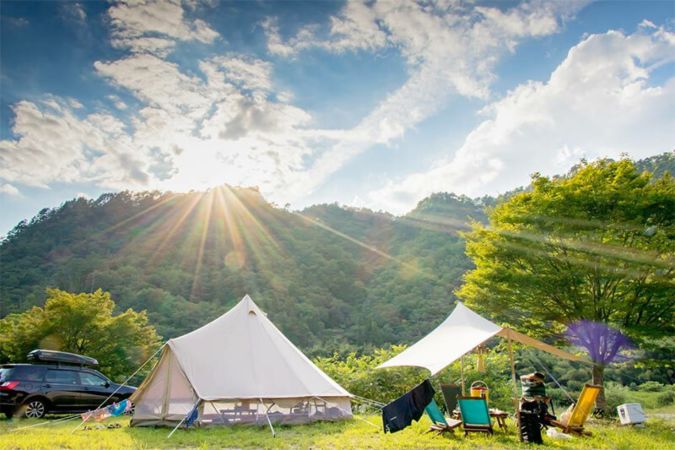 sibley_500_protech_car_camping_sun.jpg