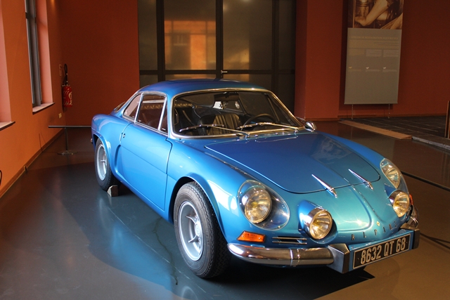 et cette française vaut bien une anglaise non!!!