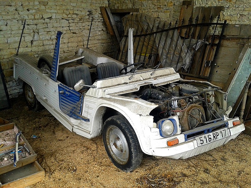 1146 Citroën Méhari club .jpg