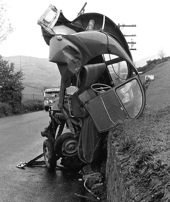 1185 2 CV en tas .jpg