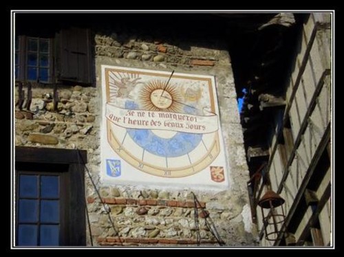 Cadran à Pérouges Ain.JPG