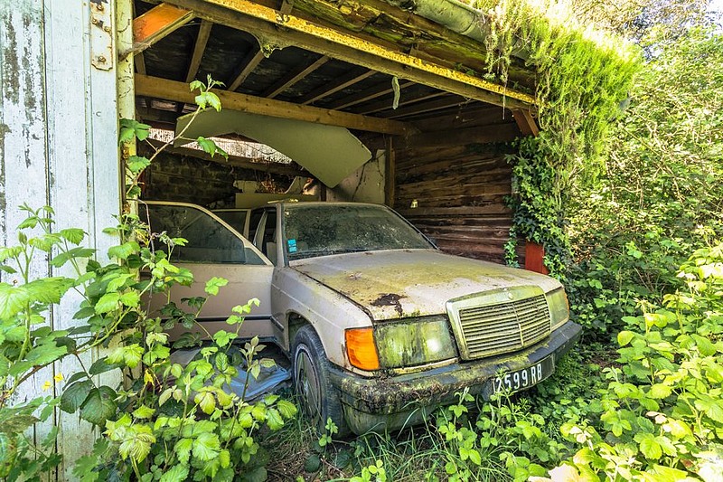 1280 Mercedes-Benz 190 (Type 201) .jpg