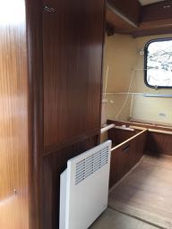 Installation d'un petit convecteur.