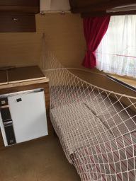 Pour éviter la chute du lit du petit Gaël