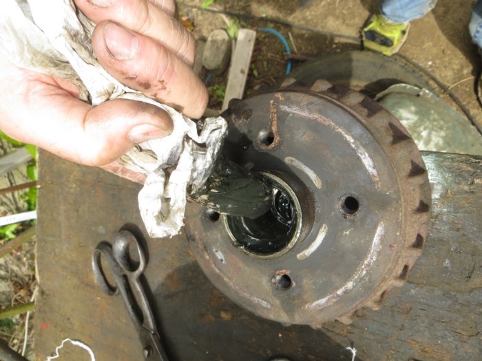 Frein graisse roulements roues13.JPG