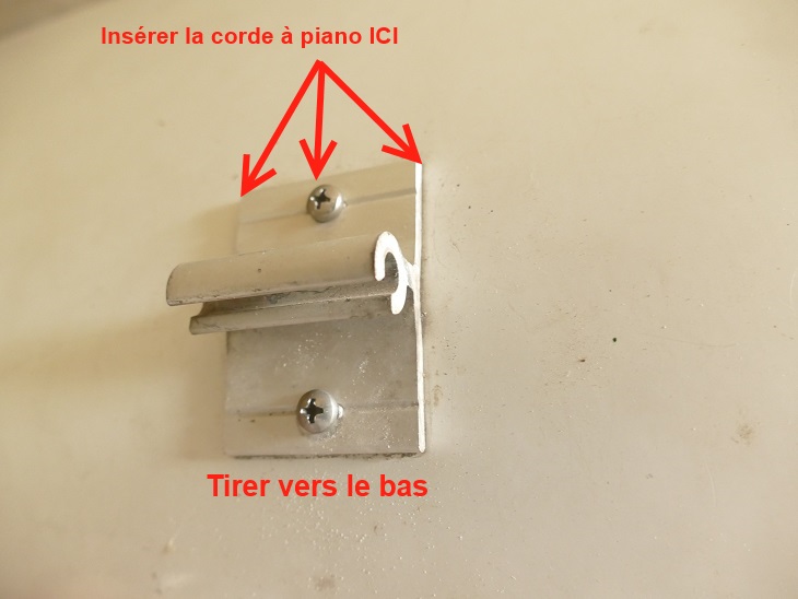 pattes fixation de store.jpg