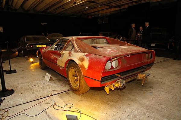 1471 Ferrari 328 1985 à 1989 .jpg