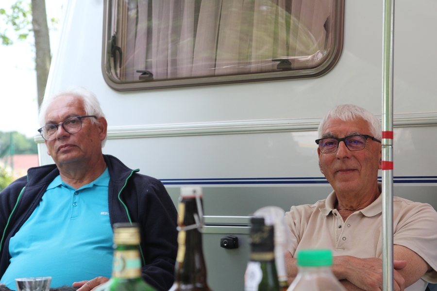 Le patron à côté du chef