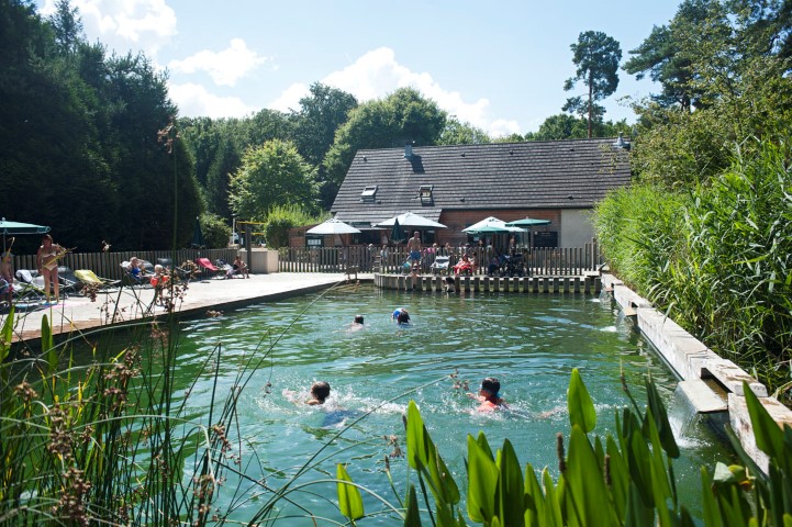 huttopia-rambouillet---piscine-----huttopia---r.etienne (Small).jpg