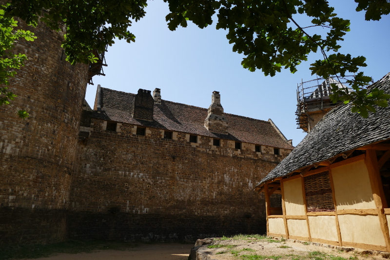 arriere du chateau.JPG