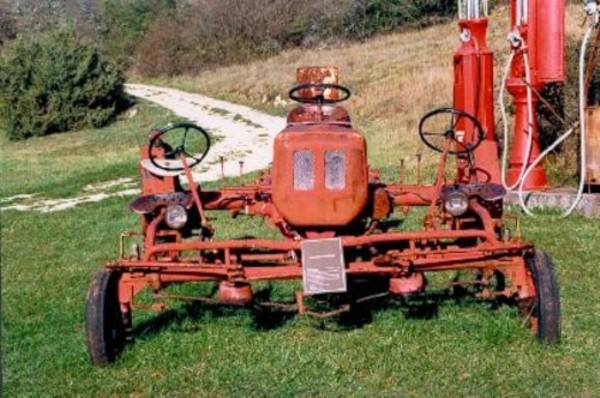 Tracteur SCHMOTZER.JPG