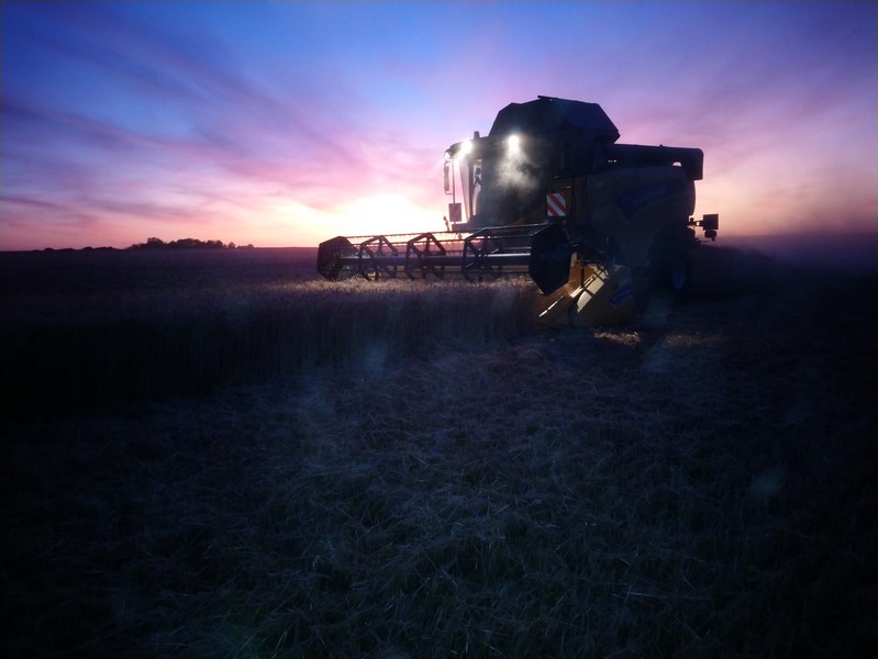J'aime bien celle là.<br />Il est environ 22 heures !
