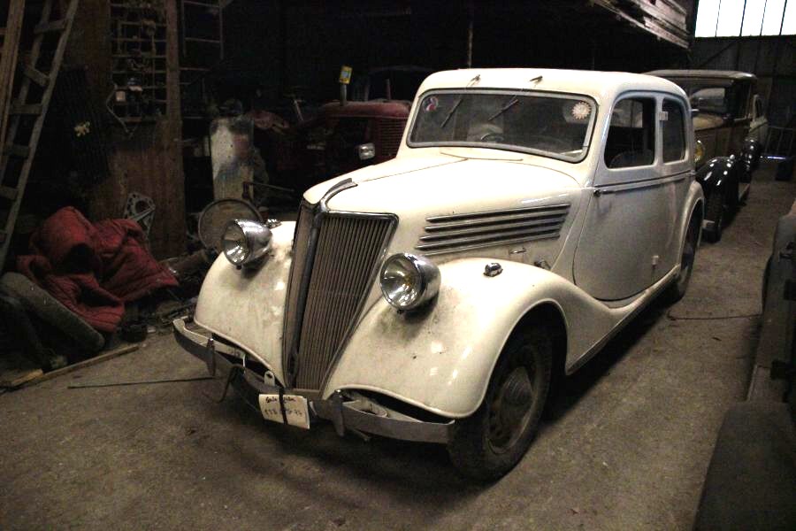 1Renault Celtaqutre 1937.jpg