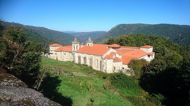 Monasterio de Santo Estevo de Sil (saint Etienne).jpg