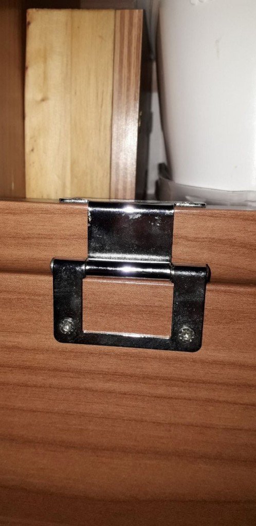 Ch placard haut.jpg