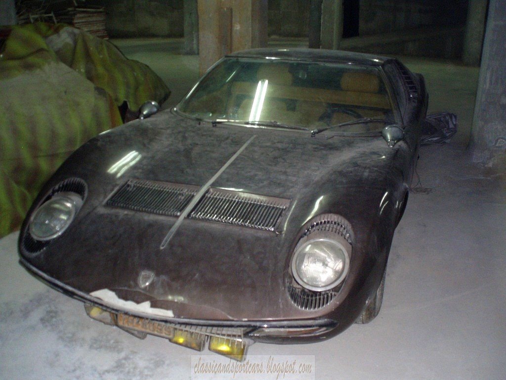 1882 Lamborghini Miura.JPG