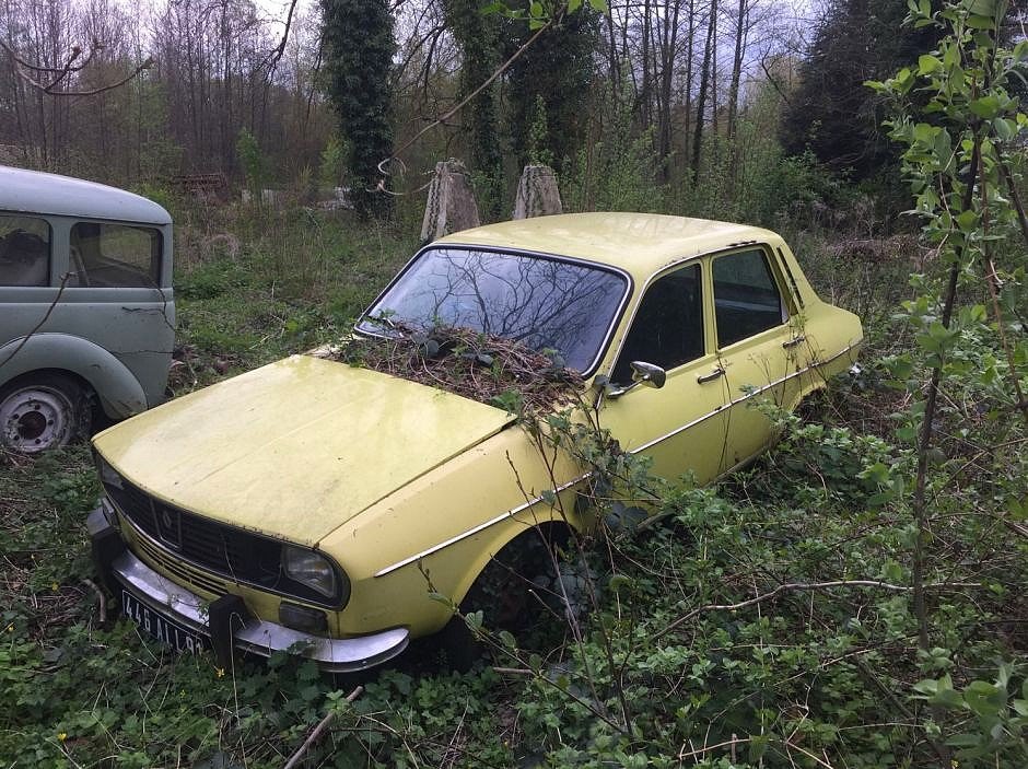 1950 Renault 12 TS R1177 (1974) .jpg