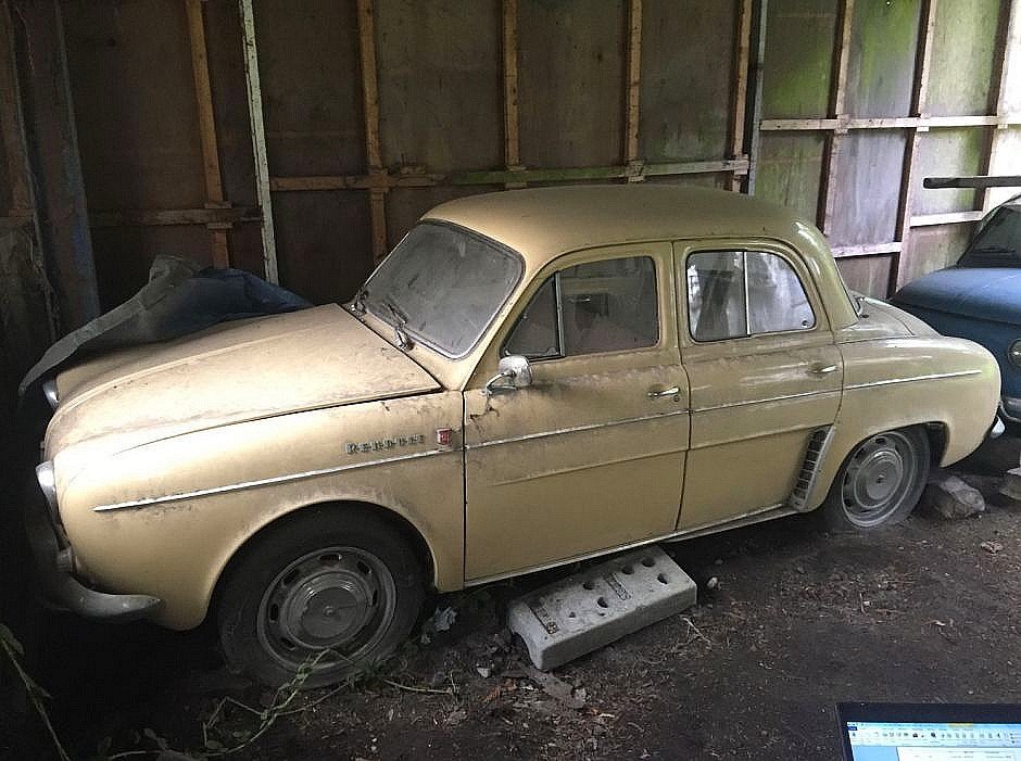 1951 Renault Ondine R1090 A (env. 1963) .jpg