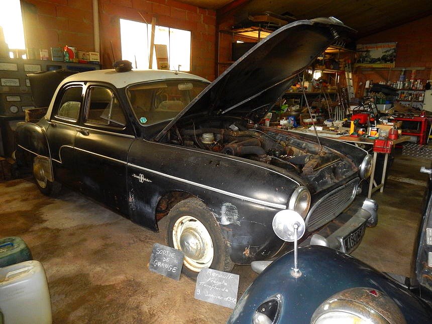 1954 Renault Frégate de 1958 .jpg