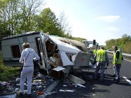 Là, il a économisé deux pneus ! !