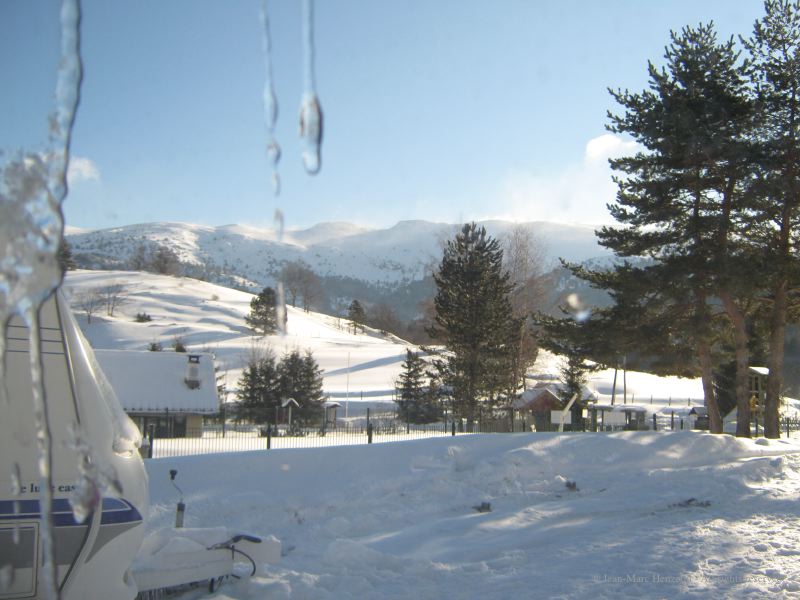 Morning, from my bed in the familia 310