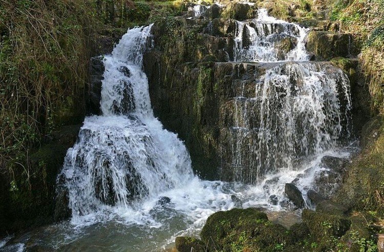 Mortain petite cscade.jpg