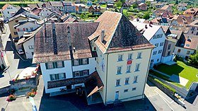 Vue_aérienne_du_Château_de_Saint-Gingolph.jpg