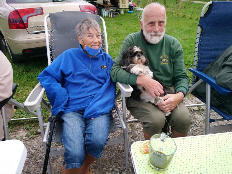 Voilà Doret et Heinrich avec la gardienne du troupeau