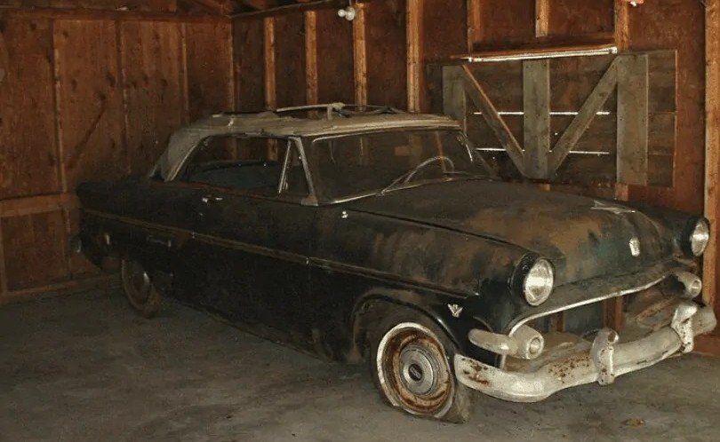 Ford Sunliner de 1954.jpg