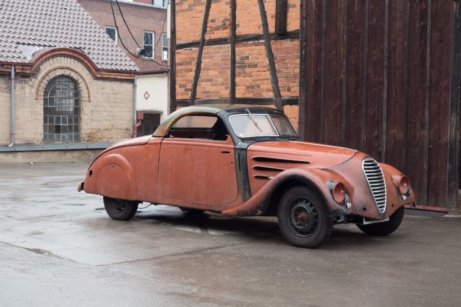 peugeot-402-eclipse-1.jpg