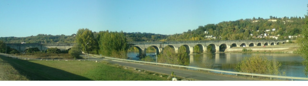 Agen pont canal.jpg
