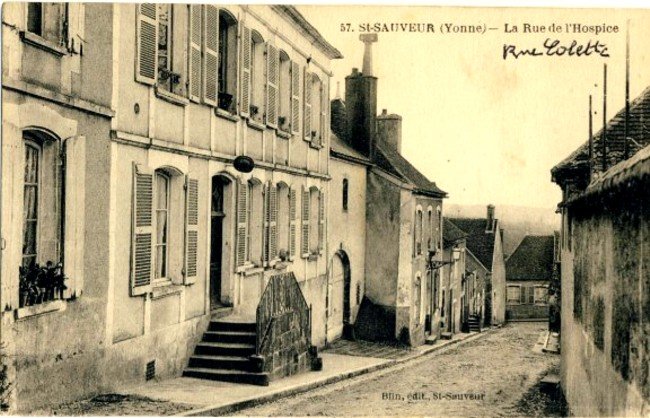 Saint_Sauveur_Rue_Colette.jpg
