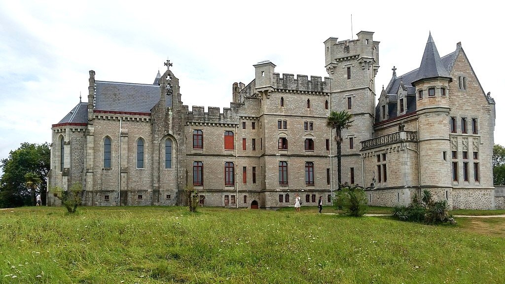 Hendaye chateau.jpg
