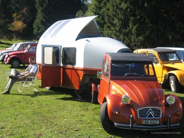 2cv_caravane.jpg