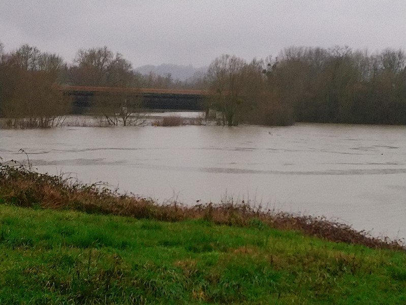 Pont Canal à bourg et commun
