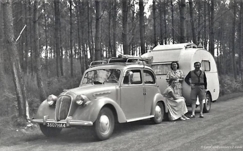 SIMCA 8 1200 et L'ESCARGOT.jpg