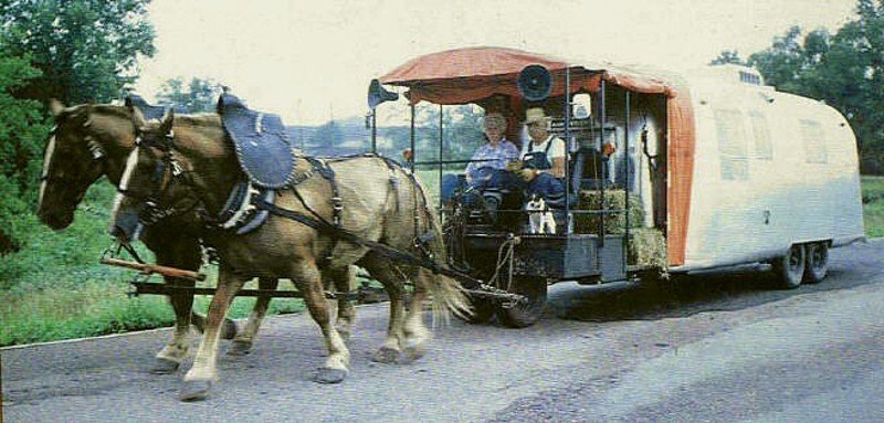 Airstream chevaux.jpg