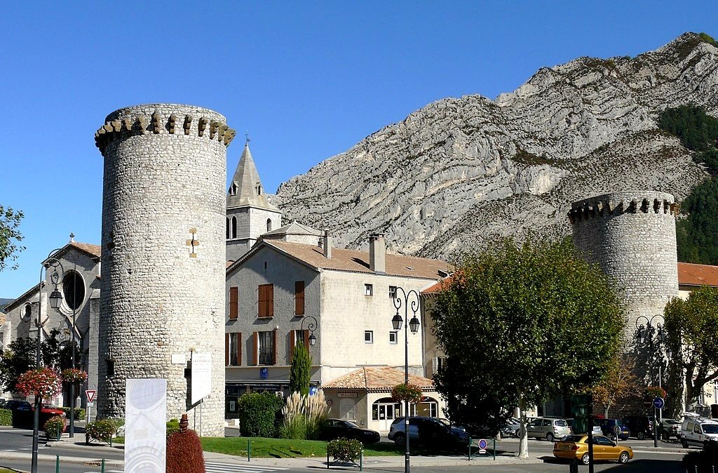 Sisteron tours.jpg