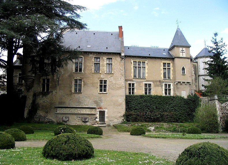 Vichy castel.jpg