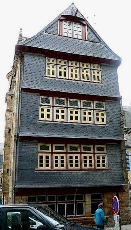 Landerneau maison ardoises.jpg