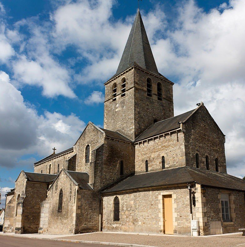St Pierre le M église.jpg