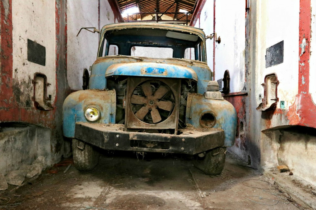 cave berliet.jpg