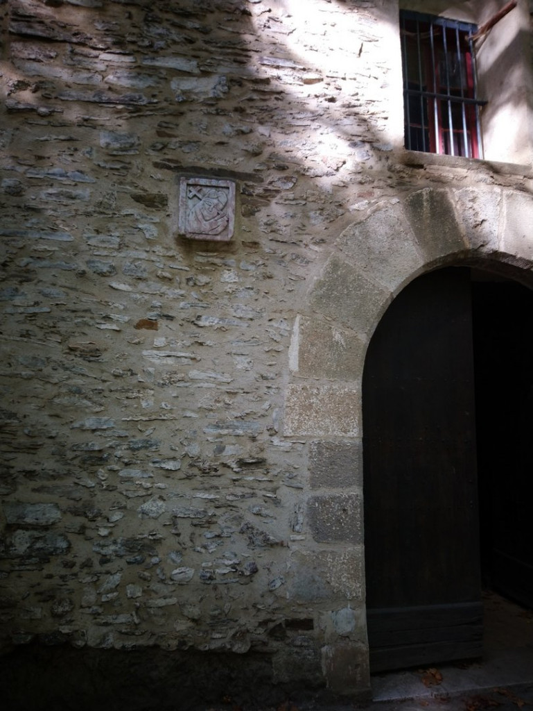 L'entrée de la chapelle