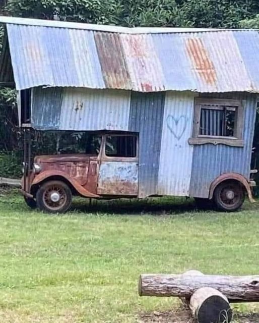 Camping car ondulé.jpg